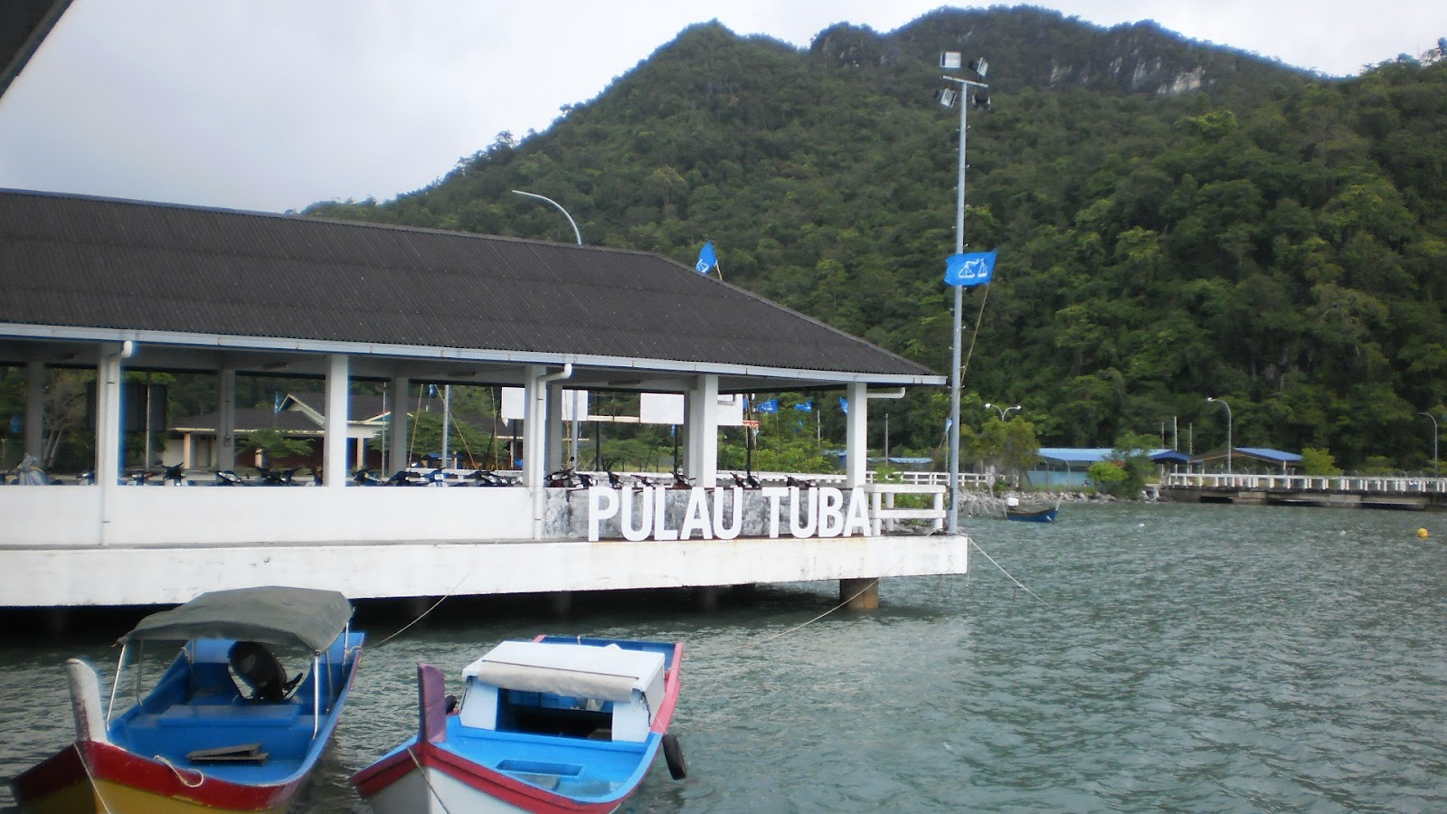 Panggilan Pulau Tuba Suasana Kampung di Pulau Tuba