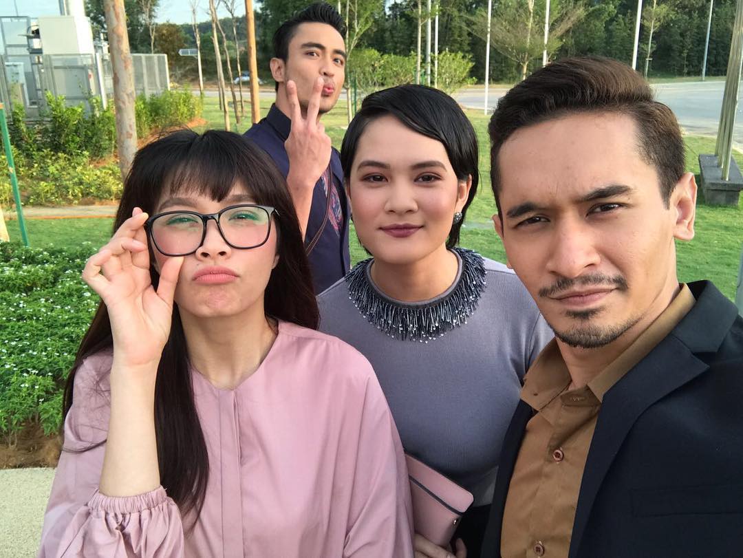 Hati 16 queen cik urusan drama ep Walk Down