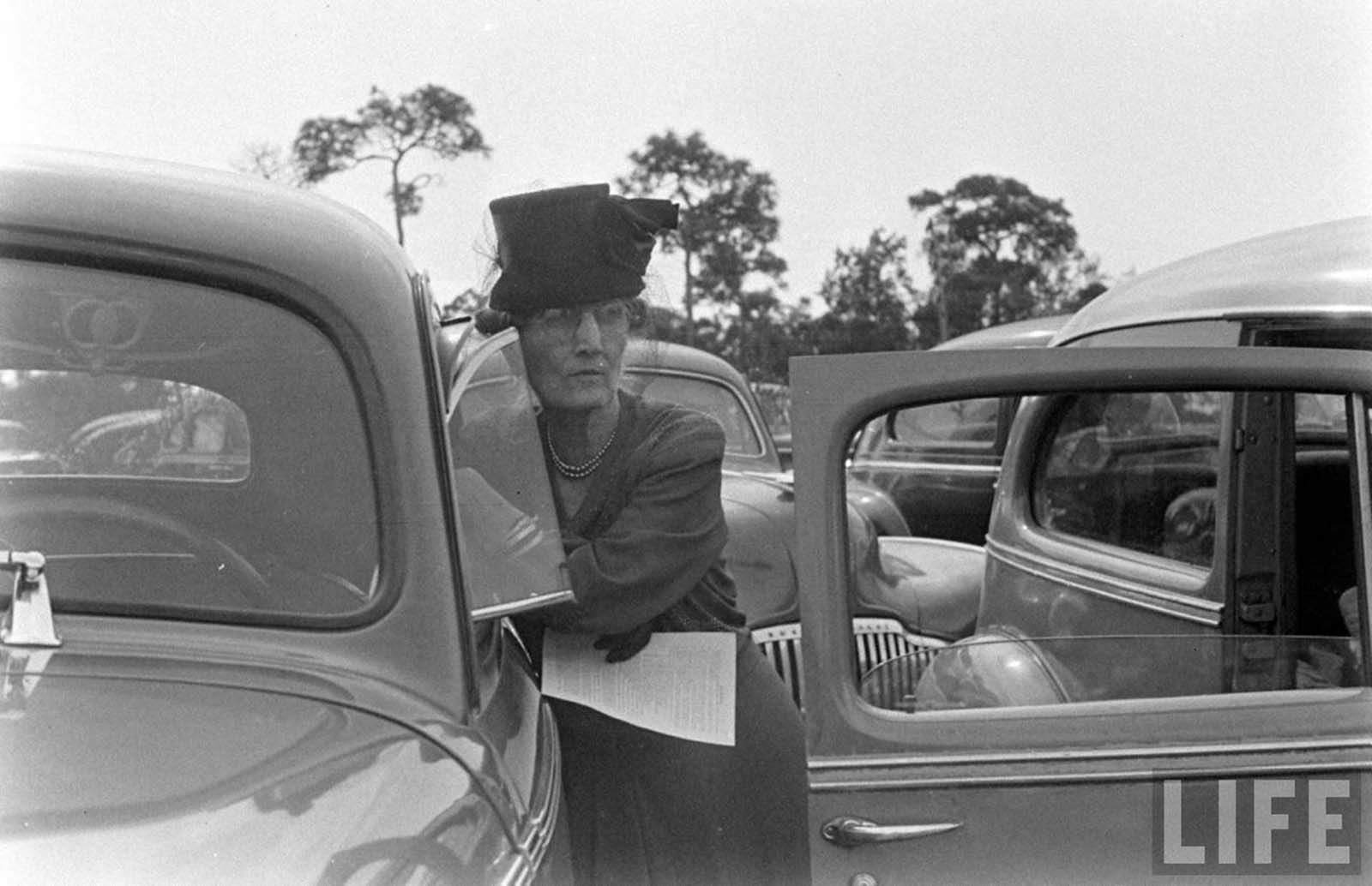 A drive-in church in Florida, 1947.