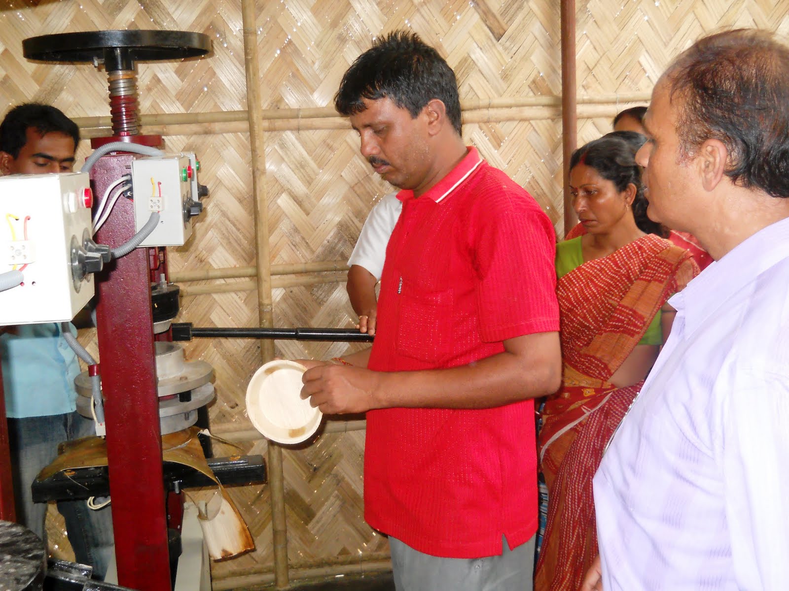 Eco Green Unit Areca leaf plates making& Banana fibre extraction