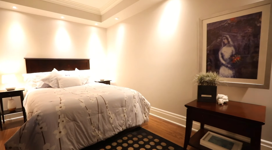 Tour 35 Baker Hill Blvd #305, Stouffville, ON vs. 15 Interior Design Photos