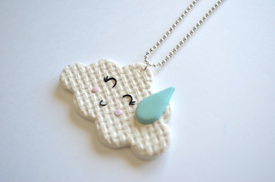 Colgante nube kawaii arcilla polimérica