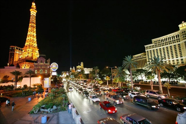 Car Rental - Exploring Las Vegas