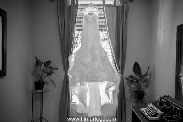 Vestido de Novia Jardín el Cerro Guatemala, Fotógrafos de boda, fotógrafos de Guatemala, Novia, Novios, Boda en Antigua Guatemala, destination wedding, Weddig photographer