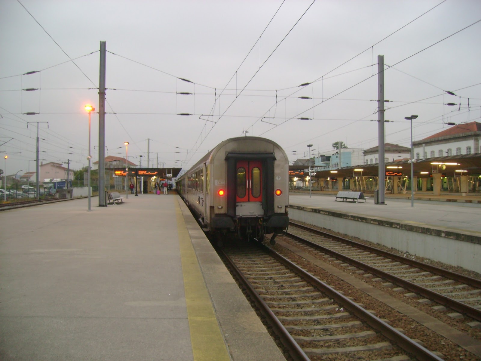 selvagemtexas ESTAÇÃO FERROVIÁRIA DE SOUSELAS!