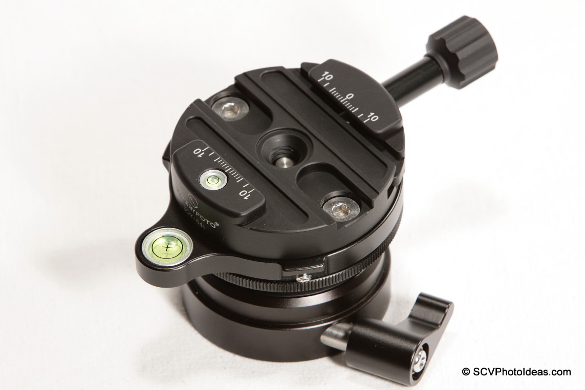 Sunwayfoto DDY-64iL Discal QR clamp on DYH-66i leveling base