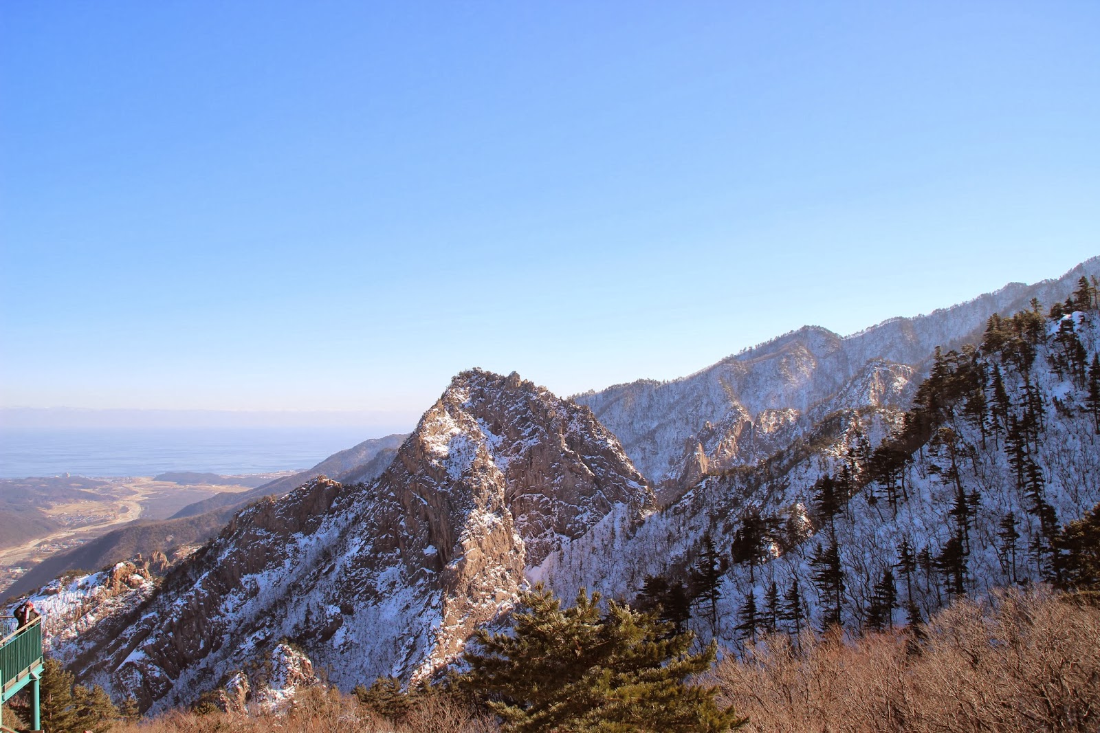 Travel City Korea: Great view on Mt. Seorak in winter