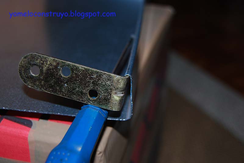 como poner ruedas en muebles