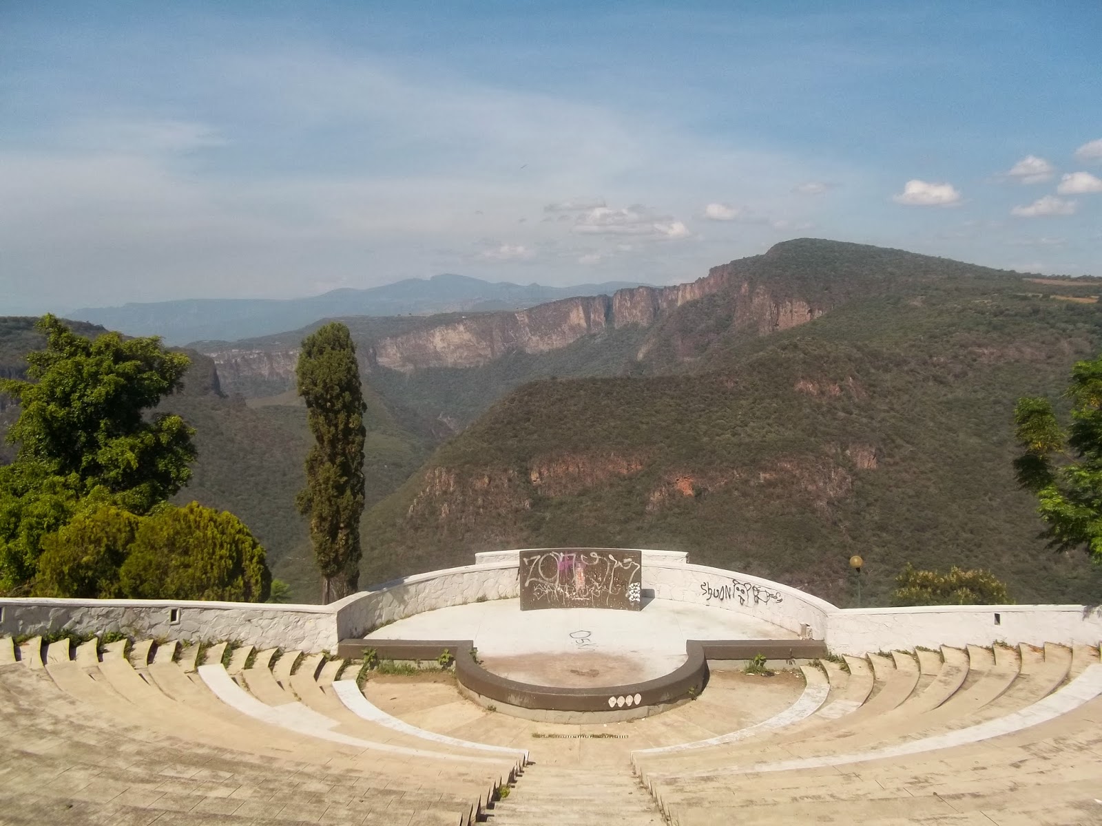 Imagina Y Crea Auditorio del Parque Mirador. Jalisco. México.