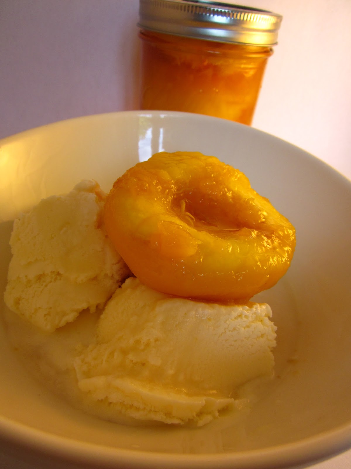 Sunday Snackday Ginger Brandied Peaches