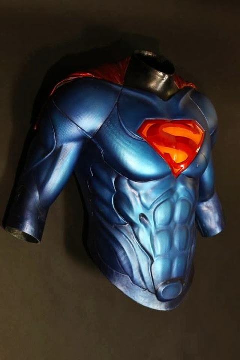 TRAJE DE SUPERMAN EN SUPERMAN:FLYBY