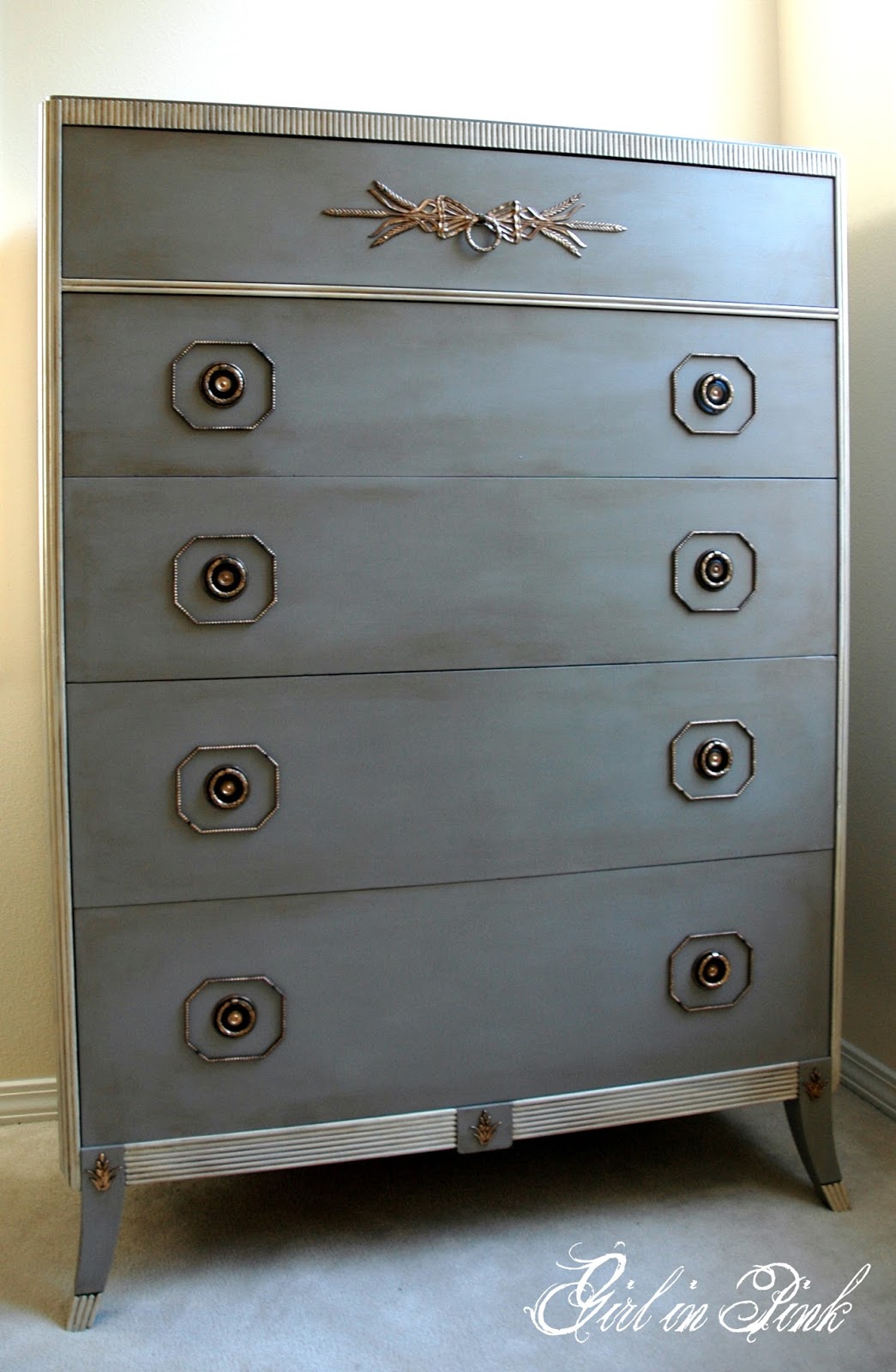 Girl in Pink One Quart of Chalk Paint® Decorative Paint by Annie Sloan