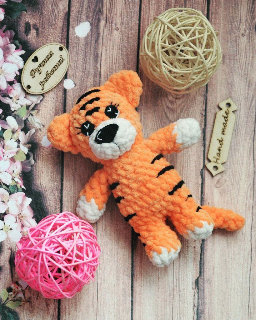 Crochet tiger amigurumi