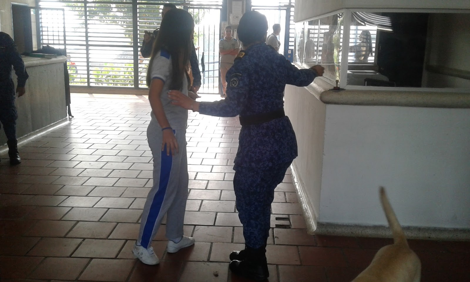 Sin Rejas Ni Fronteras Visita Colegio Oriental 26 de Prados Norte