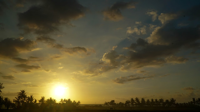 Saw this gorgeous sunset on the last day of my motorcycle loop around Lombok