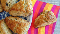 Scones (bollos ingleses) de Arándanos Rojos Secos y Avena