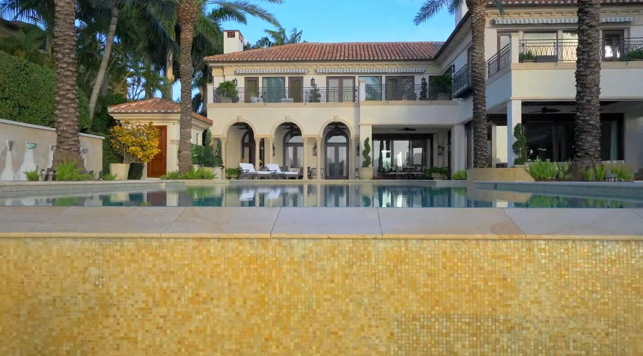 37 Photos vs. $40 Million Star Island Estate, Miami Beach, Florida | LUXURY LISTING - High-End Home & Interior Design Tour 37 Photos vs. $40 Million Star Island Estate, Miami Beach, Florida | LUXURY LISTING - High-End Home & Interior Design Tour