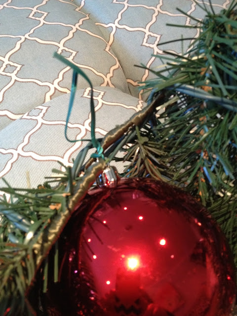 Life Behind the Ivy: Christmas garland