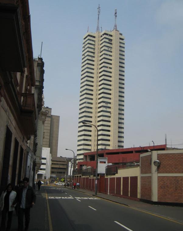 DESARROLLO PERUANO: Los Sucesivos Reyes de la Altura en Lima