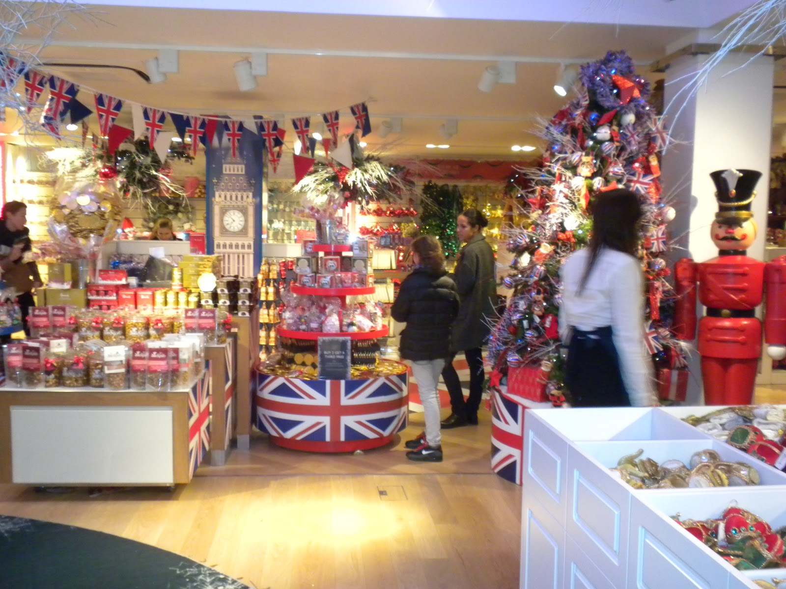 My Study Abroad Experience: Have yourself a very London Christmas!