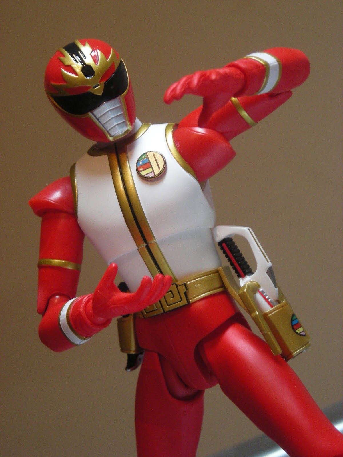 My Shiny Toy Robots: Toybox REVIEW: S.H. Figuarts Red Buster