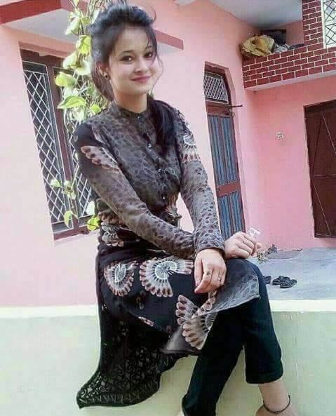 real Indian girl pic, cute real Indian college girl pic