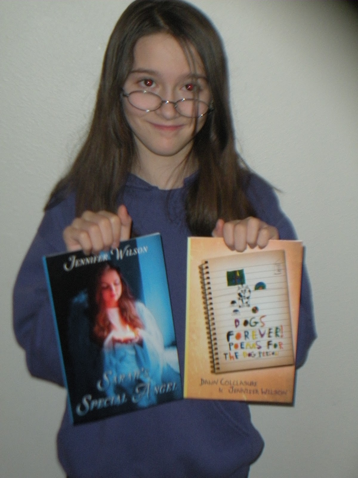 http://3.bp.blogspot.com/-554RtDU_Ue0/UOEKu_8ioNI/AAAAAAAABhc/ZZDxV795IfE/s1600/Jen+with+her+books+2012.JPG