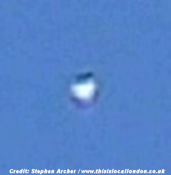 Man Photographs UFOs Above Welling 5-16-15