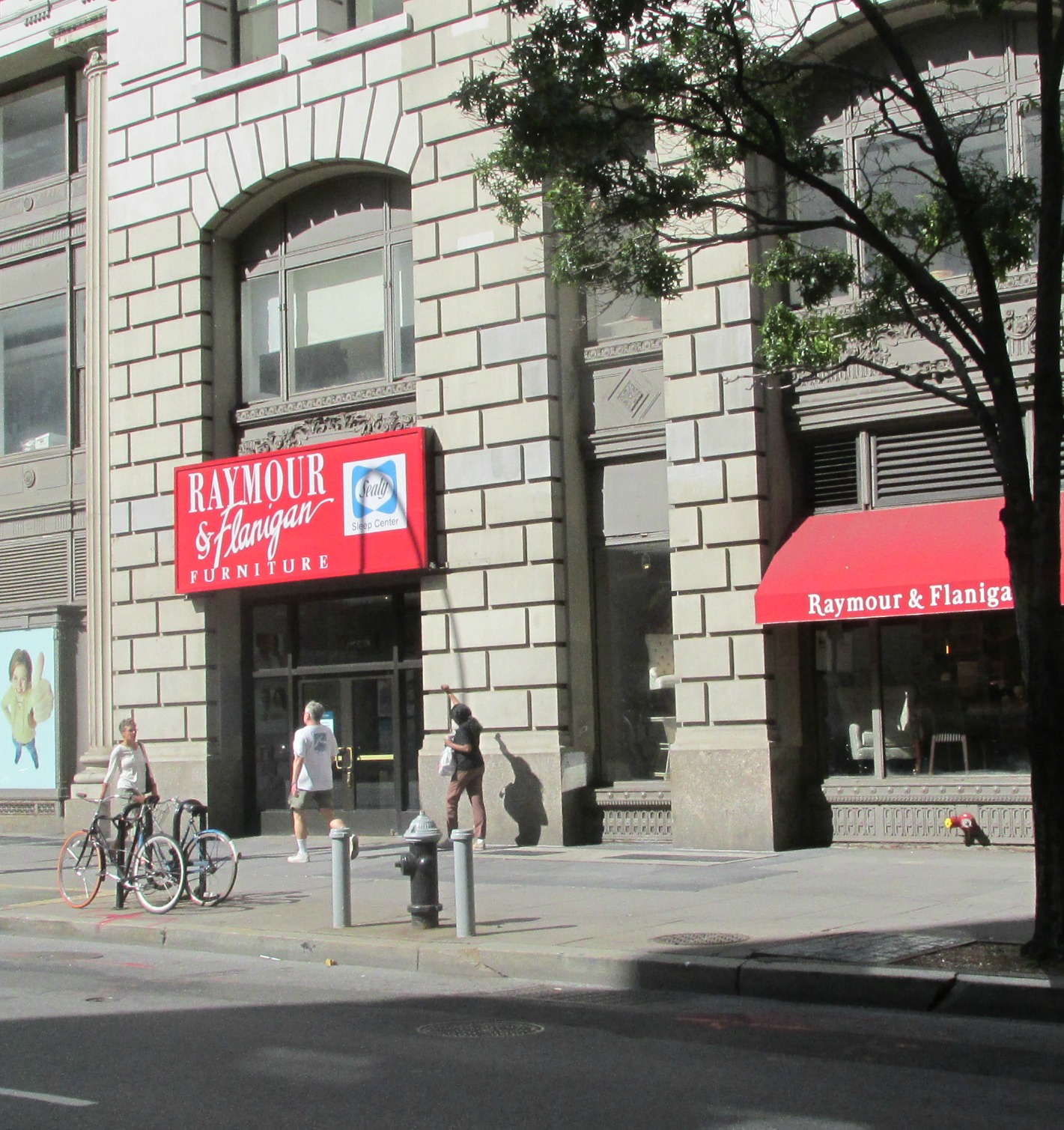 Raymour and Flanigan electronicsleader