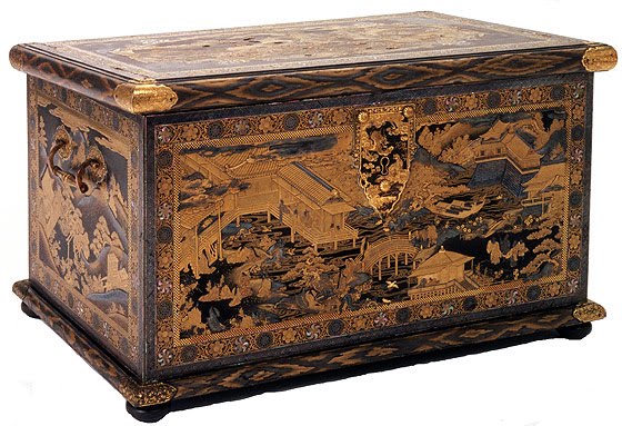 Restaurata: Laca oriental: su influencia en Europa (I).