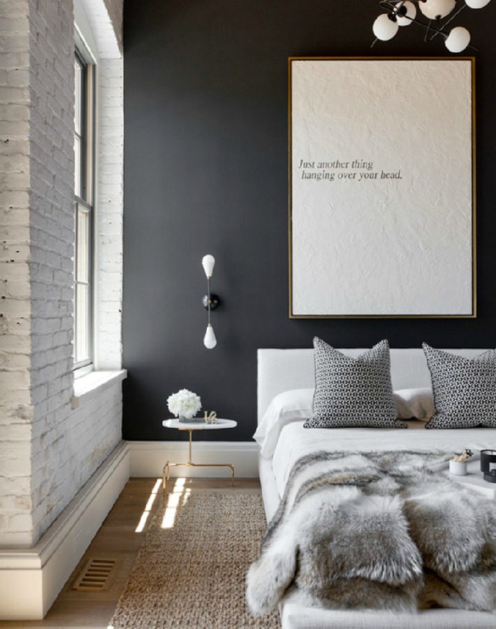 ¿Te atreves con una pared negra en el dormitorio? ¿Te atreves con una pared negra en el dormitorio?