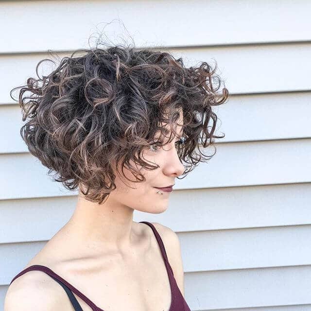 short curly hairstyles 2023