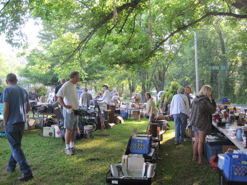 Frogpond Studio ANTIQUE ALLEY YARD SALE 2012