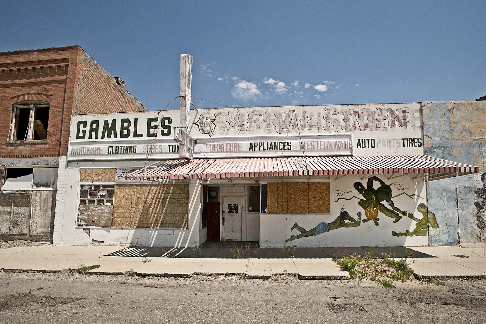 The Booby Hatcher Shoshoni, Wyoming and a Bra