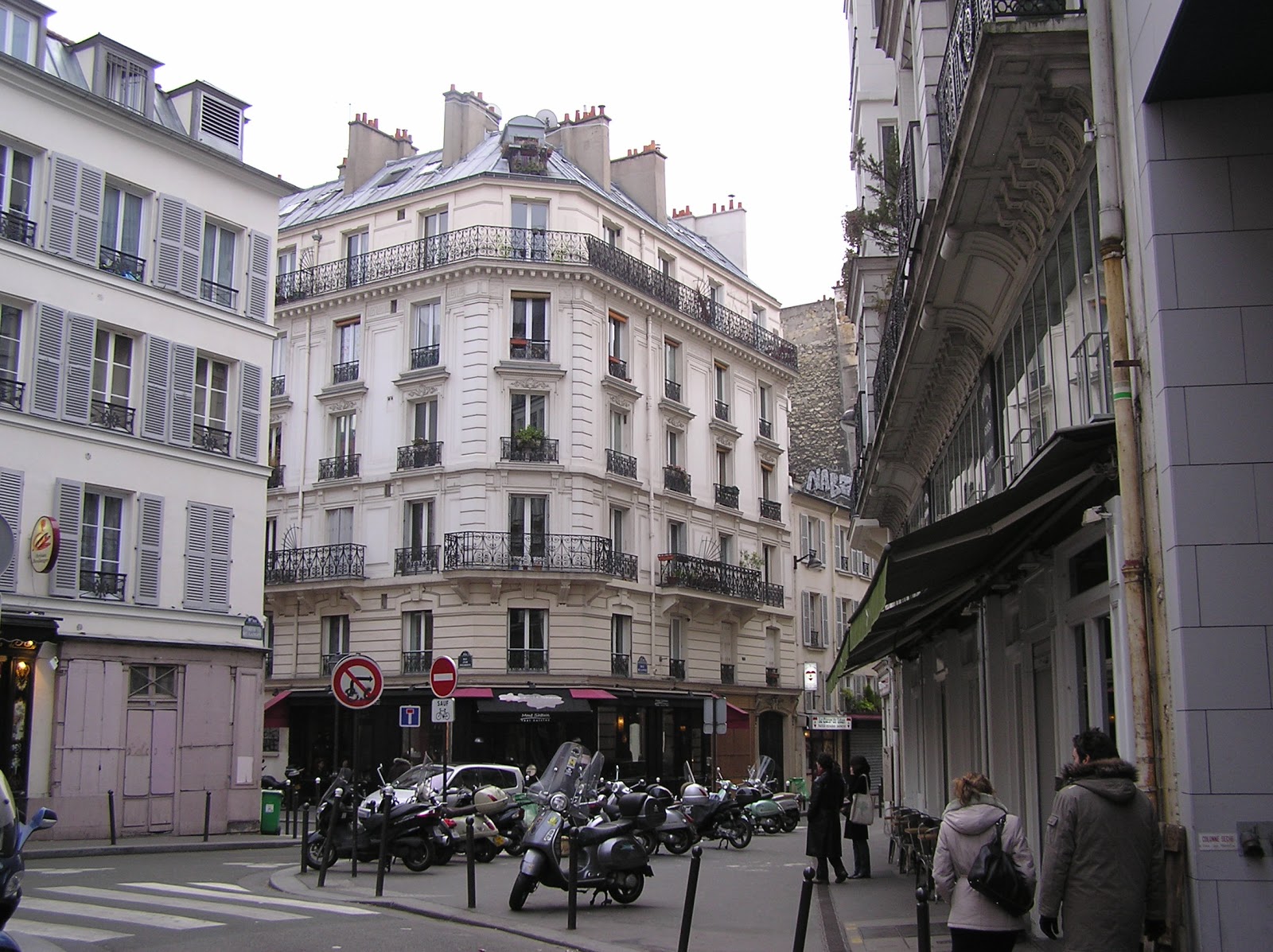 L'atmosphère 49 Rue Lucien Sampaix 75010 Paris Cuadernos de viaje de la Henche: Alrededores del canal saint martin