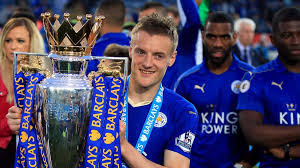 James Vardy dengan Mahkota Juara Premier 2015/2016