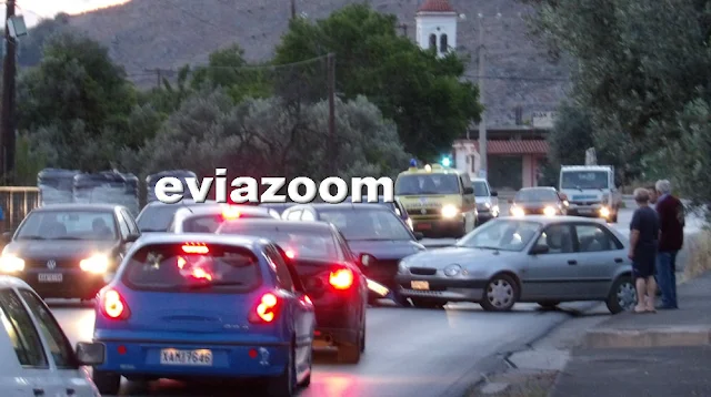 Σοβαρό τροχαίο και ουρές χιλιομέτρων στο δρόμο Χαλκίδας - Βασιλικού: Σφοδρή σύγκρουση αυτοκινήτων! (ΦΩΤΟ & ΒΙΝΤΕΟ)