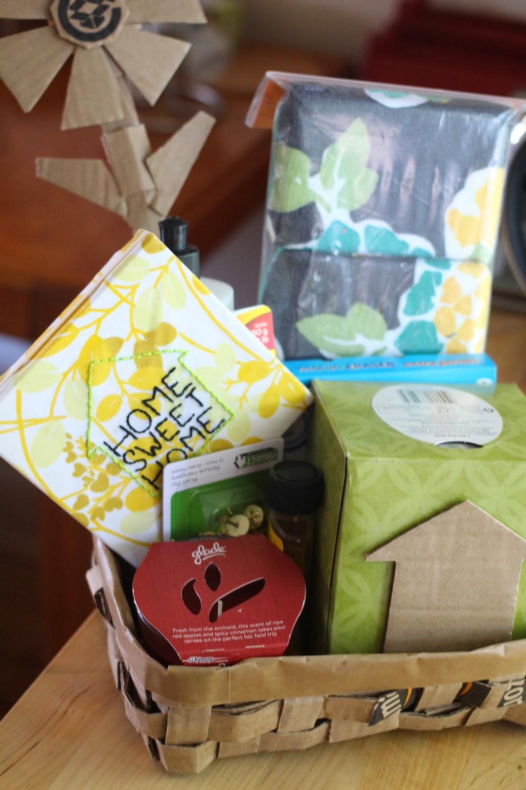 The Experimental Crafter: Simple Housewarming Gift Basket