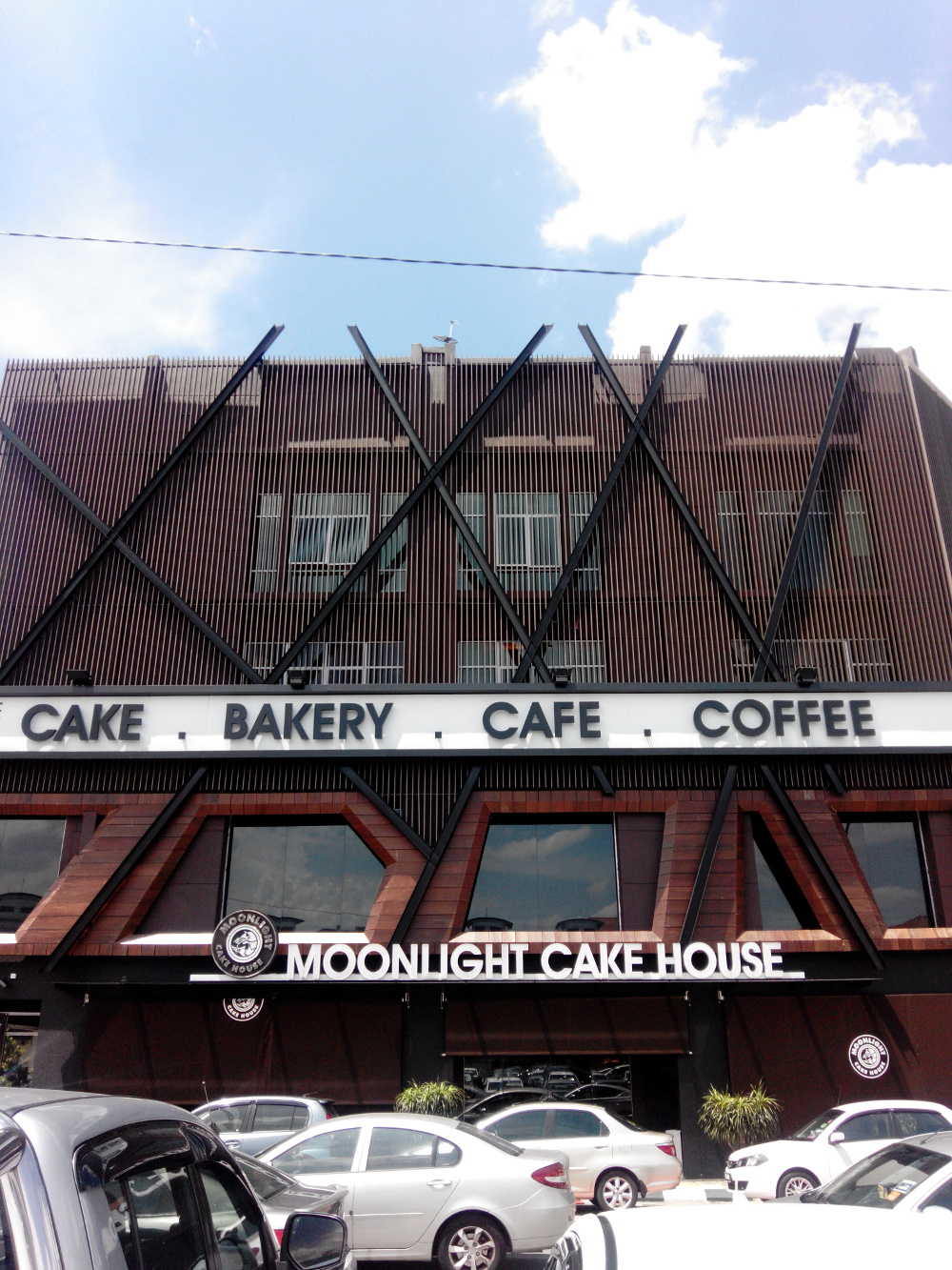 Moonlight Cake House, Sri Petaling, Kuala Lumpur (KL) ALone Diner