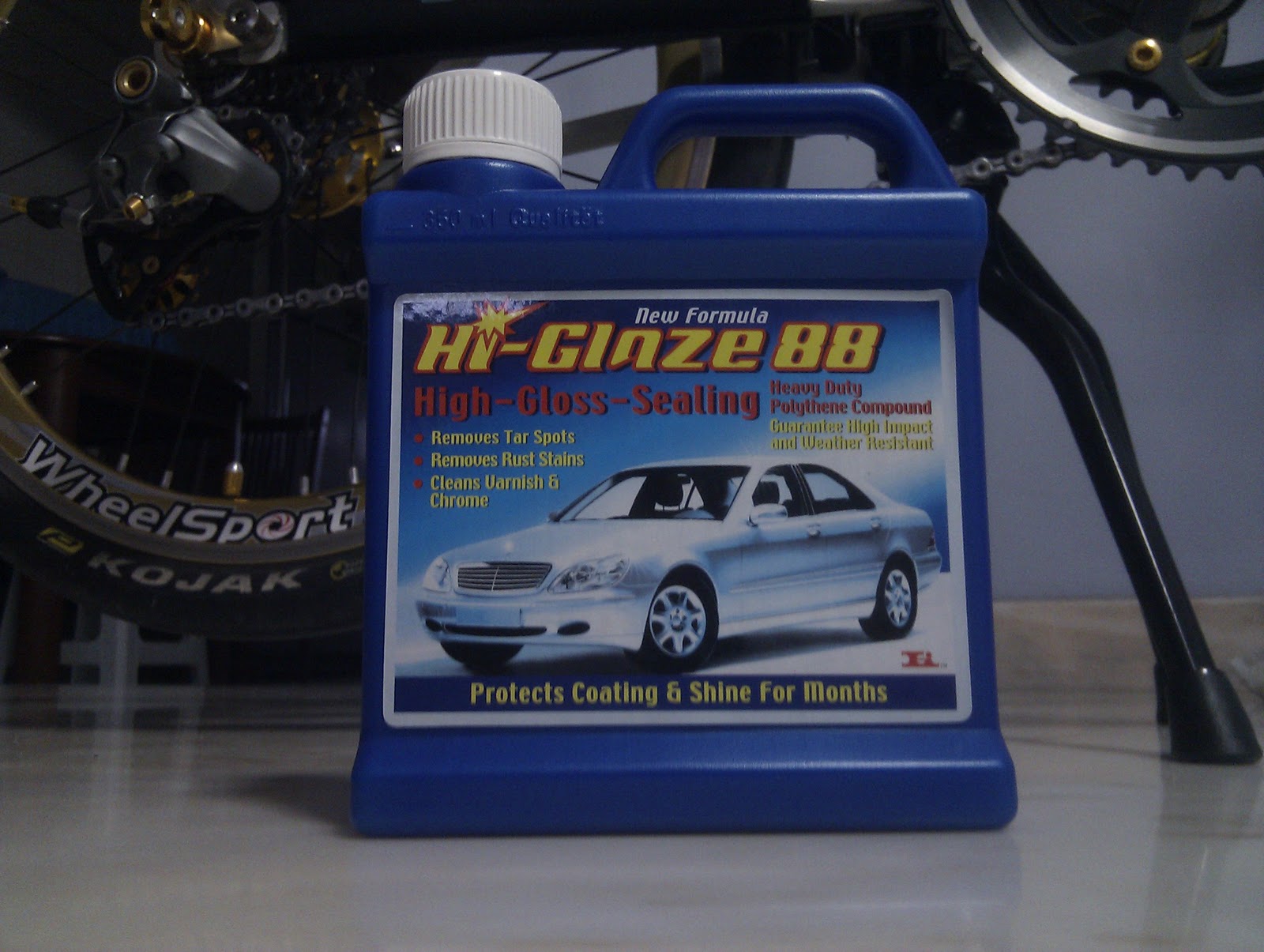 Hands On Bike Hi Glaze 88 Car and Bike Polish Review
