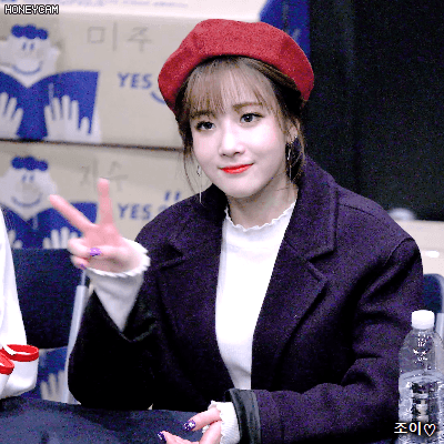 180128 DVD상영회 러블리즈 핵주먹 유지애.gif | 인스티즈