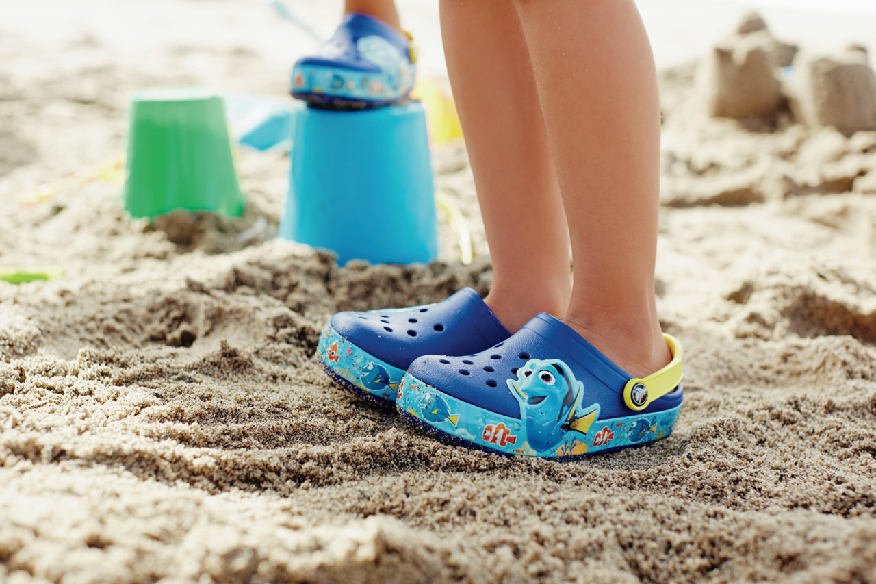 finding dory crocs