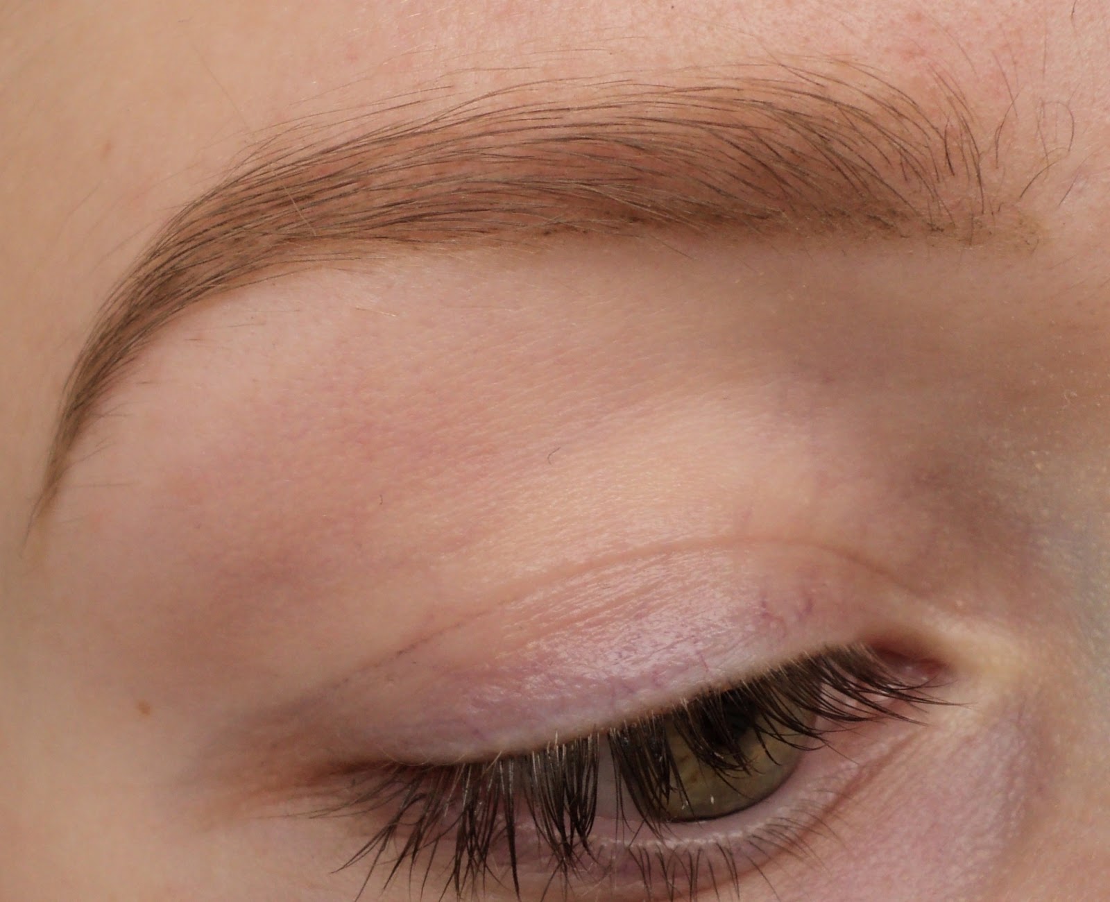 The Make Up Hotspot: Hema eyebrow pencil/ wenkbrauwpotlood 10 Review