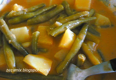 stew of green beans and potatoes