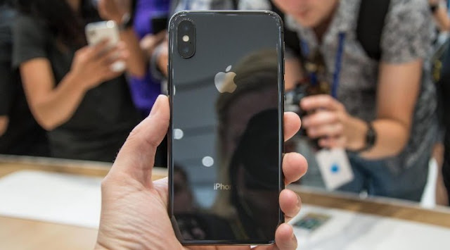  iPhone 10 has edge-to-edge display, prohibitively expensive, Face unlocking