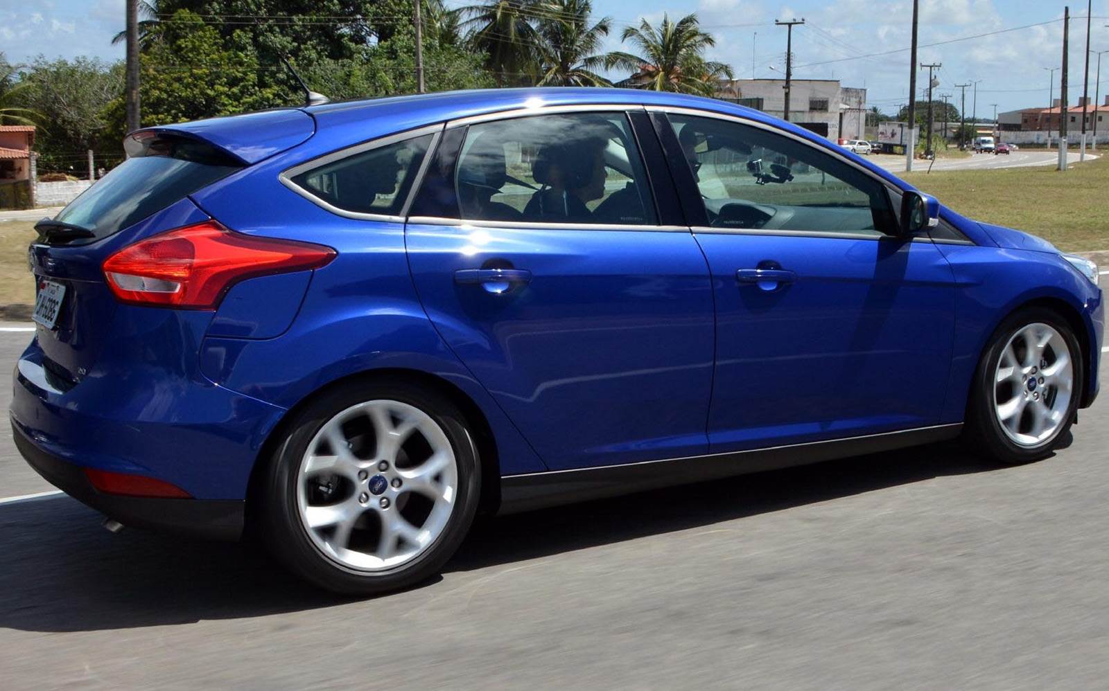 Novo Ford Focus 2016 1.6 e 2.0: desempenho e consumo