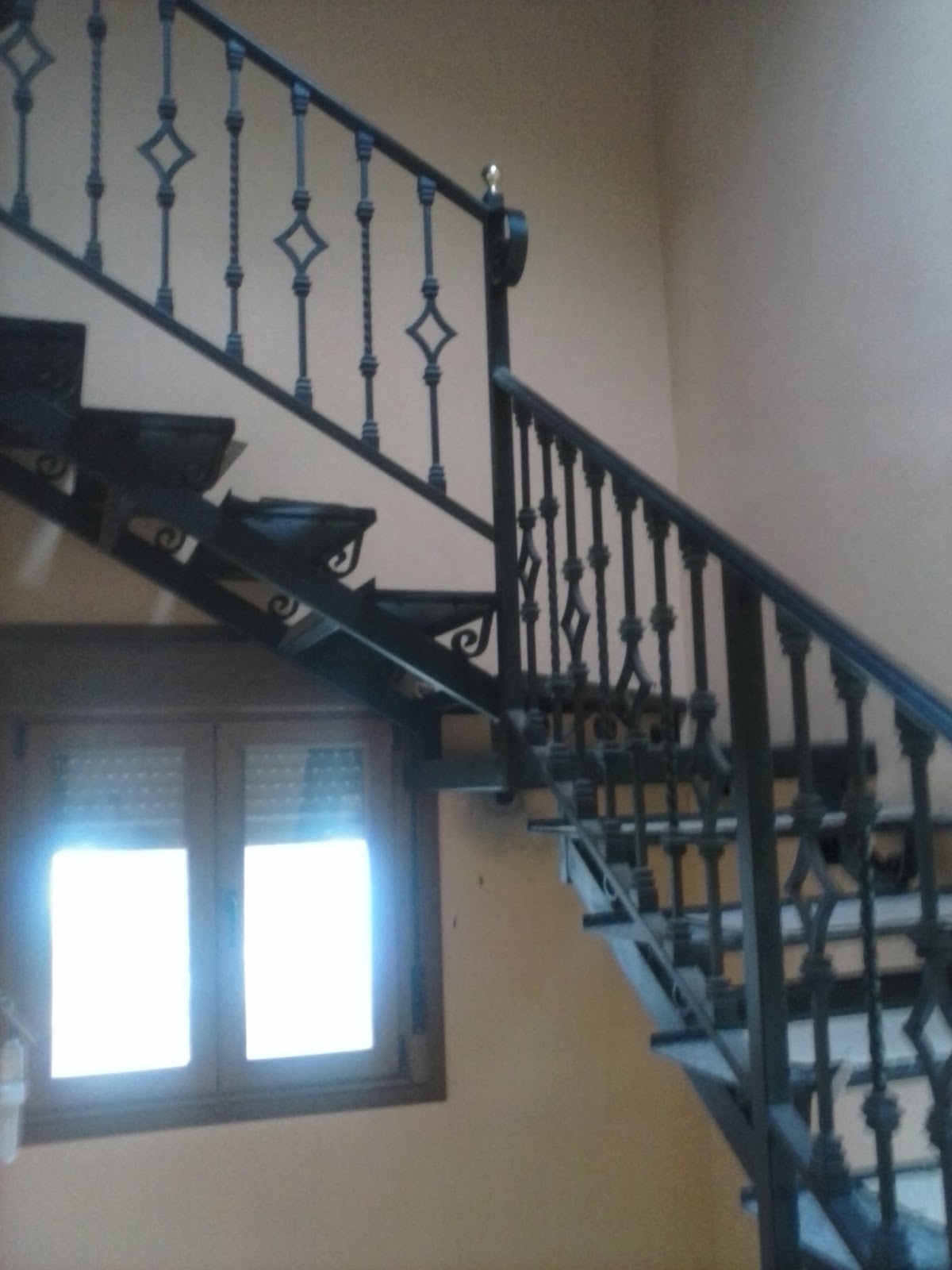 MALLANDO FIERRO: Estructuras de escaleras
