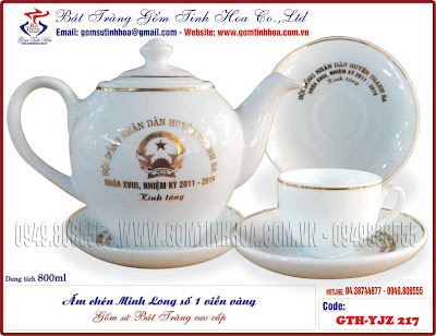 Bộ ấm trà viền vàng Gốm Tinh Hoa Bát Tràng in logo quà tặng hội nghị - www.gomtinhhoa.com.vn