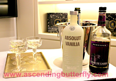 @Sniffapalooza @AnnickGoutalUS Night Birds Holiday Celebration! #Scent #Perfume #Luxury #Fragrance #HolidayParty, Signature cocktails, Creme De Cassis, ABSOLUTE VANILLA VODKA, serving tray of drinks