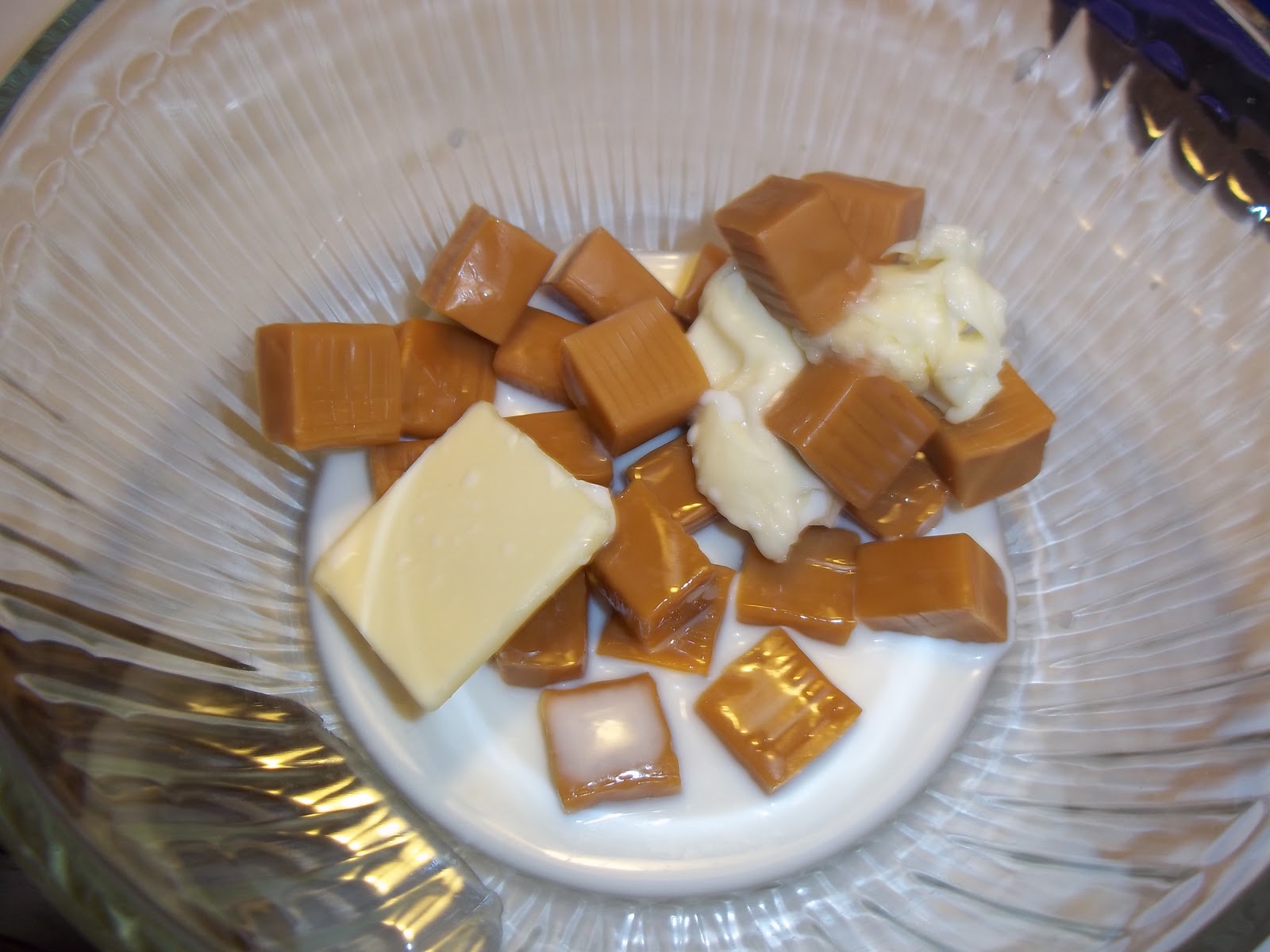 The Daily Smash Caramel Chocolate Drizzle Chex